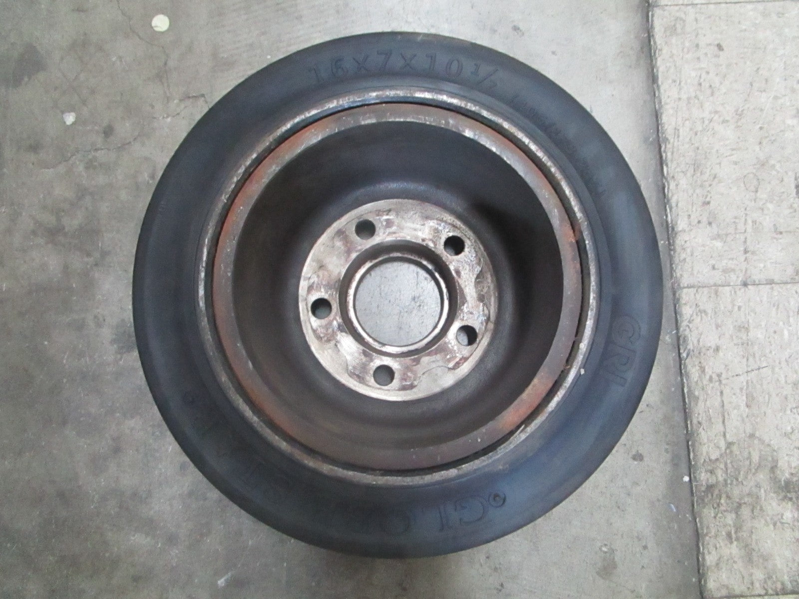 *NEW OEM* 0820 Globestar GRI (POB) 16"×7"×10½" Forklift Wheel & Tire A220808423