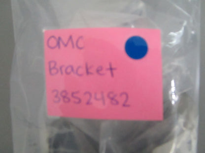 *NEW OEM* 0820 OMC Johnson Evinrude Bracket 3852482