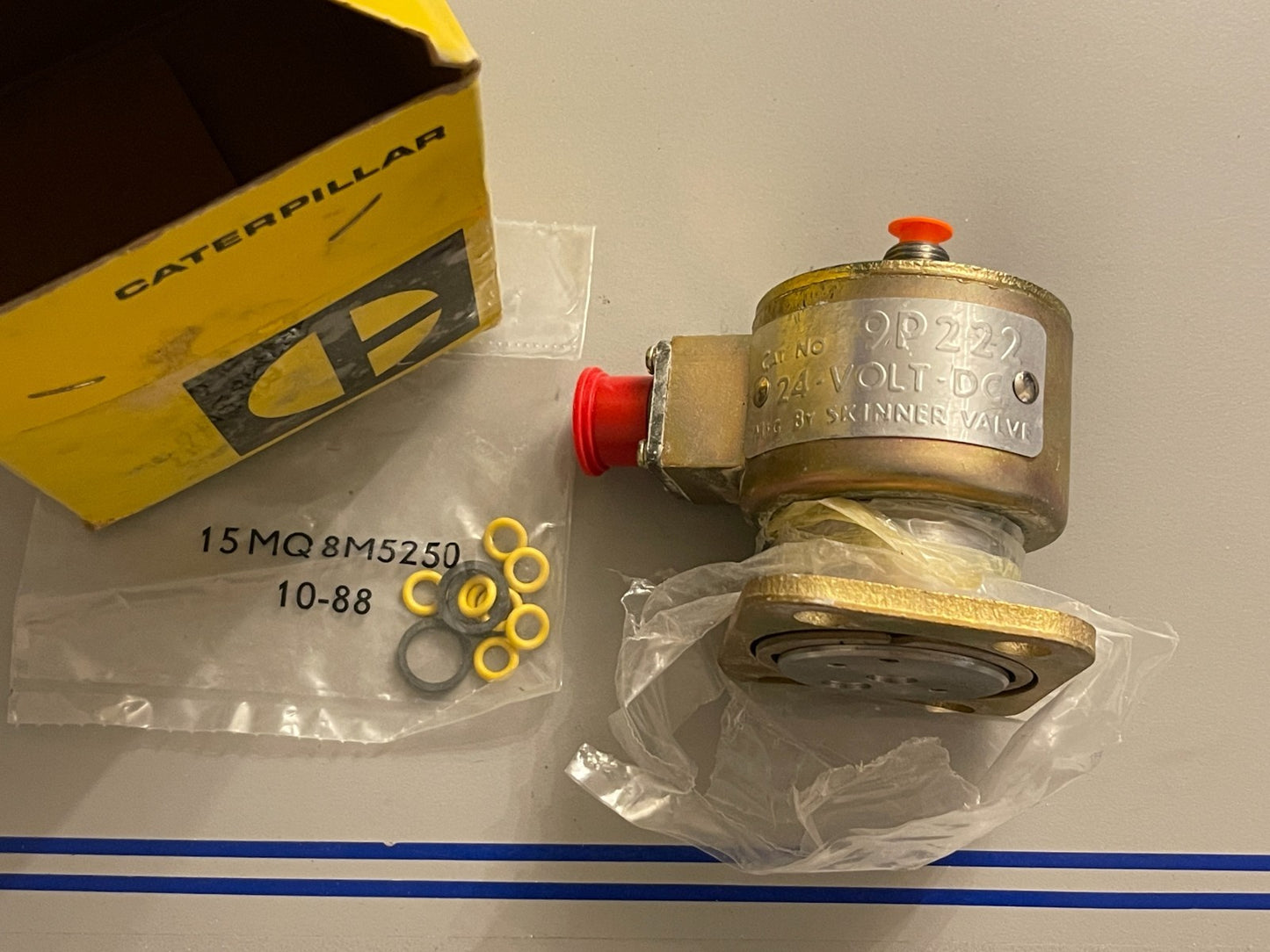 NEW OEM 9P-0222 CAT Caterpillar Solenoid Valve 0720