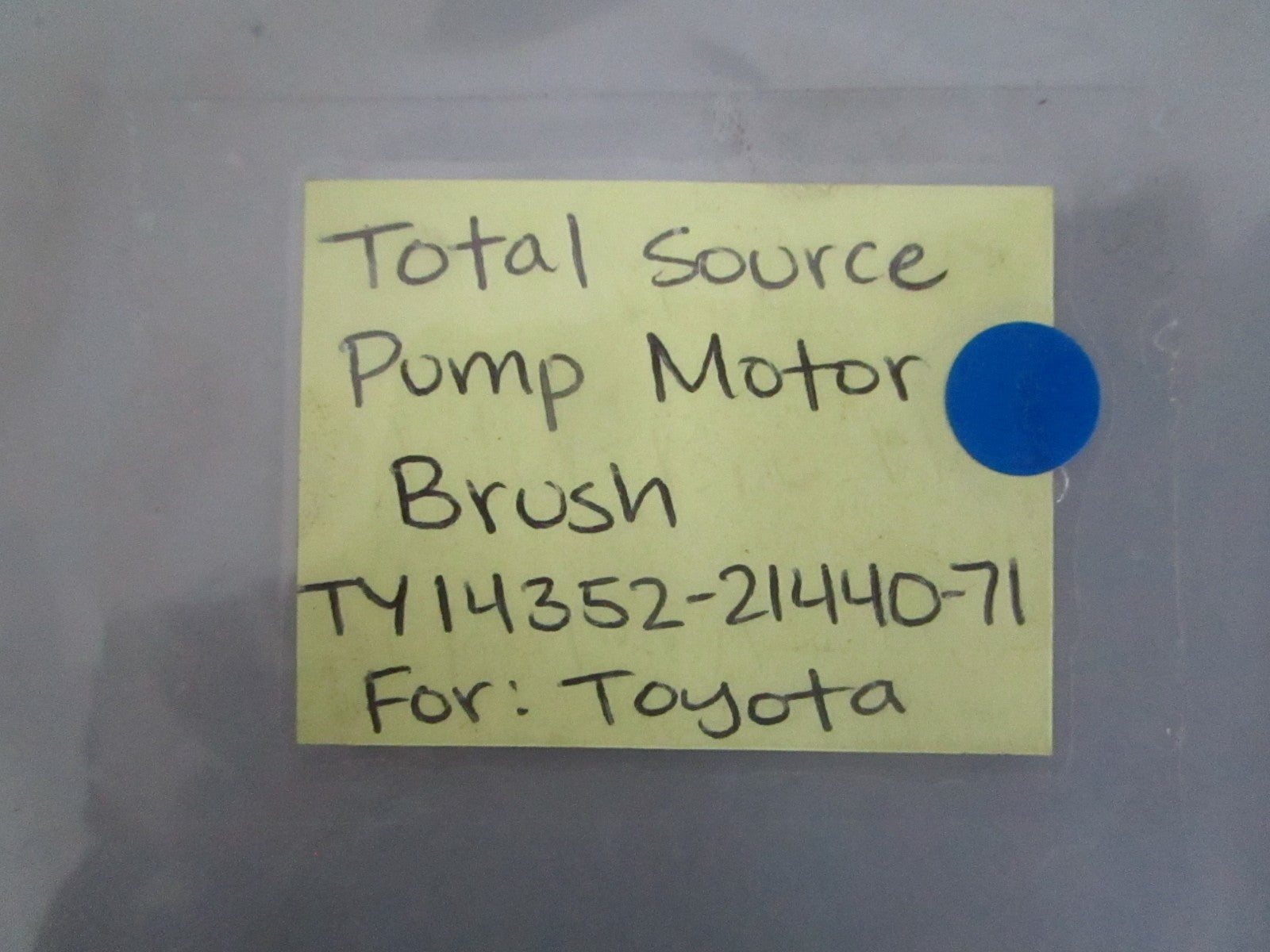 *NEW* 0820 Total Source Pump Motor Brush TY14352-21440-71 For: Toyota