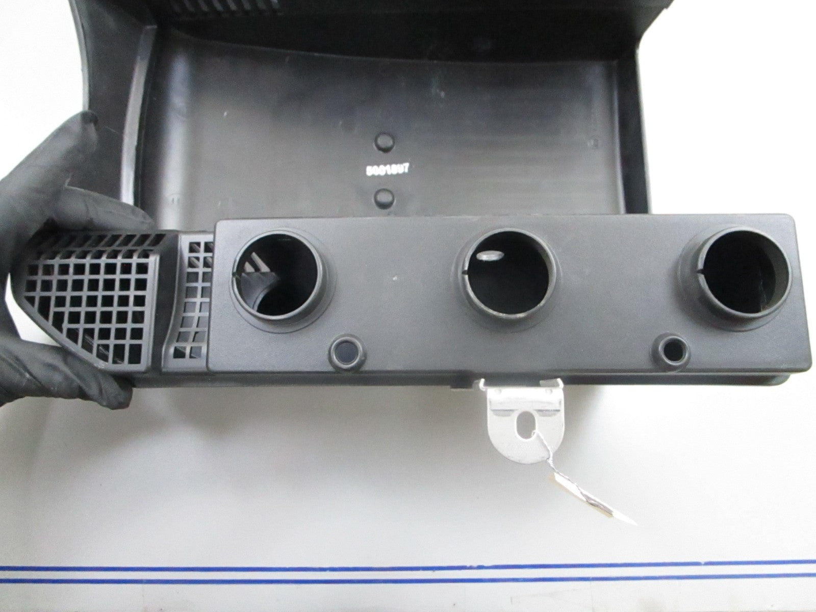 *NEW OEM* 0720 Evinrude 2001 135 150 175 hp Intake Air Silencer 438284 5001897