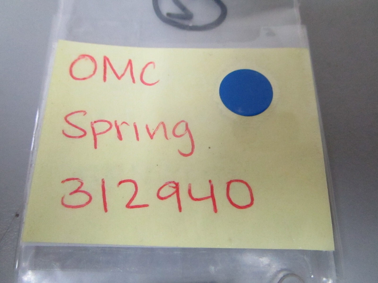 *NEW OEM* 0810 OMC Johnson Evinrude Spring 312940 0312940