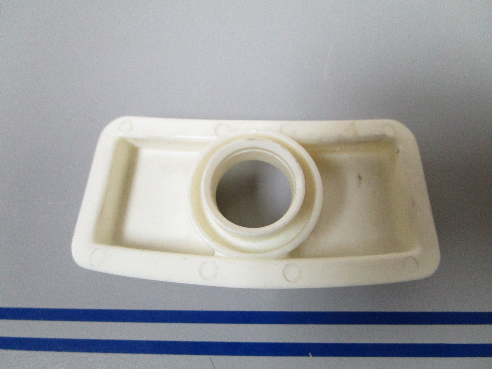 NEW OEM 319714 0319714 OMC Johnson Evinrude Support Plate 0720