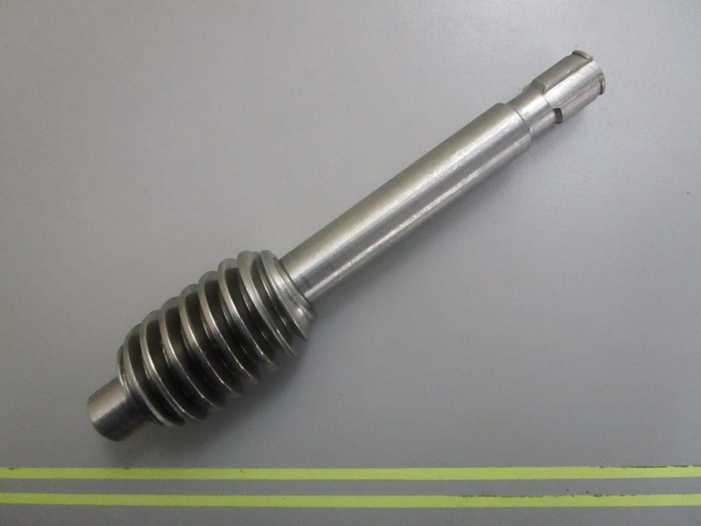 *NEW OEM* 0820 OMC Johnson Evinrude Steering Worm Gear 910355 0910355