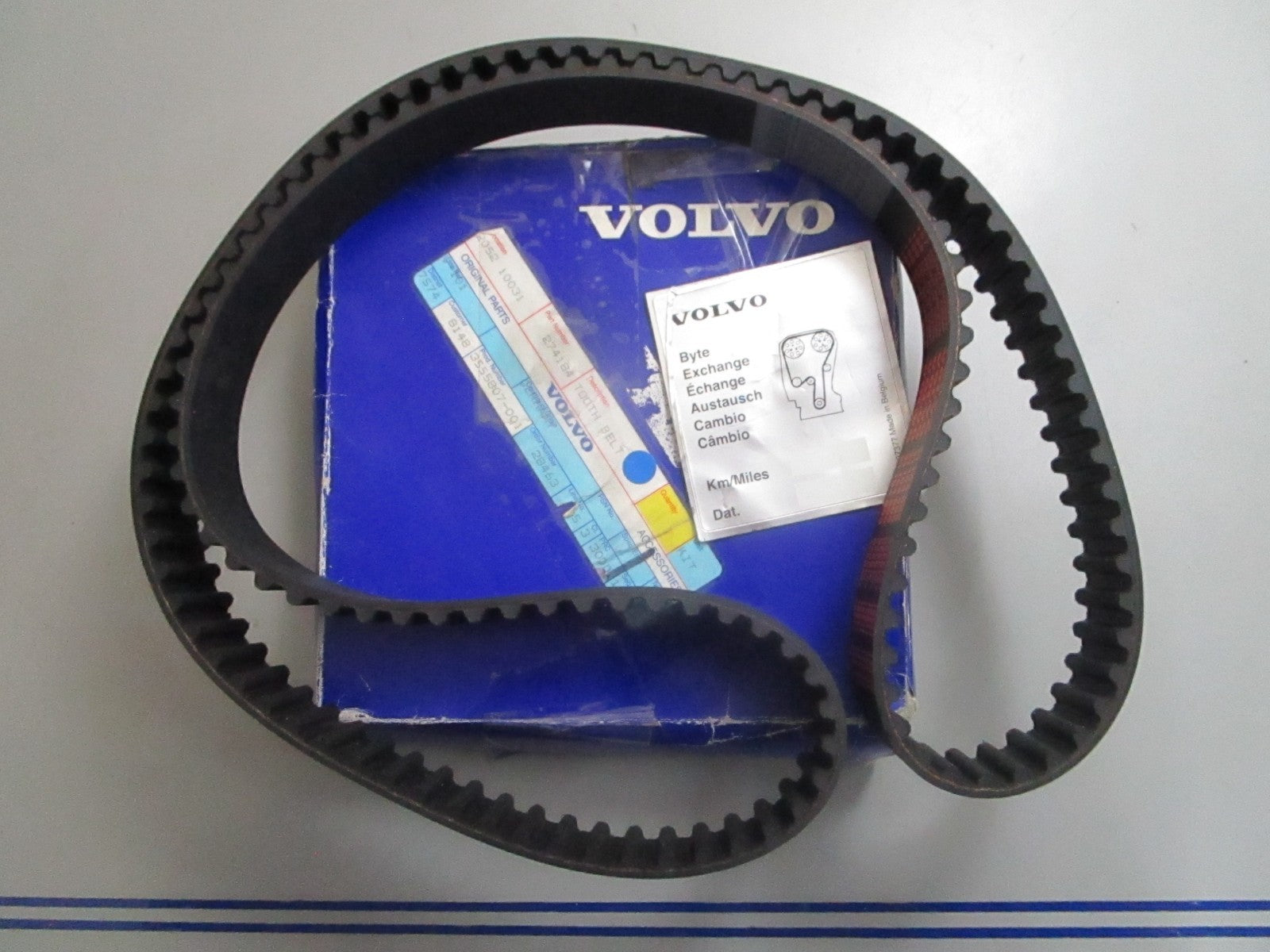 *NEW OEM* 0820 Volvo Penta Tooth Belt 274184