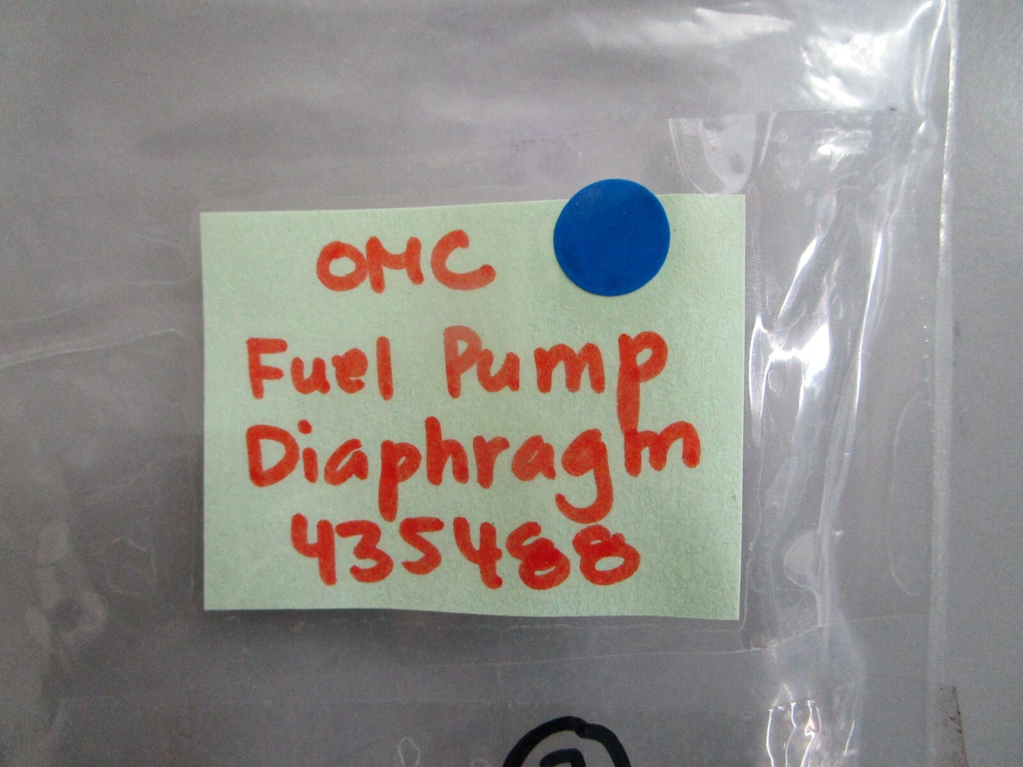 *NEW OEM* 0820 OMC Johnson Evinrude Fuel Pump Diaphragm 435488 0435488