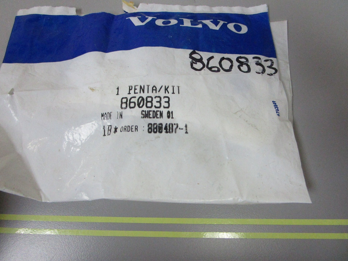 *NEW OEM* 0810 Volvo Penta Retainer 860833
