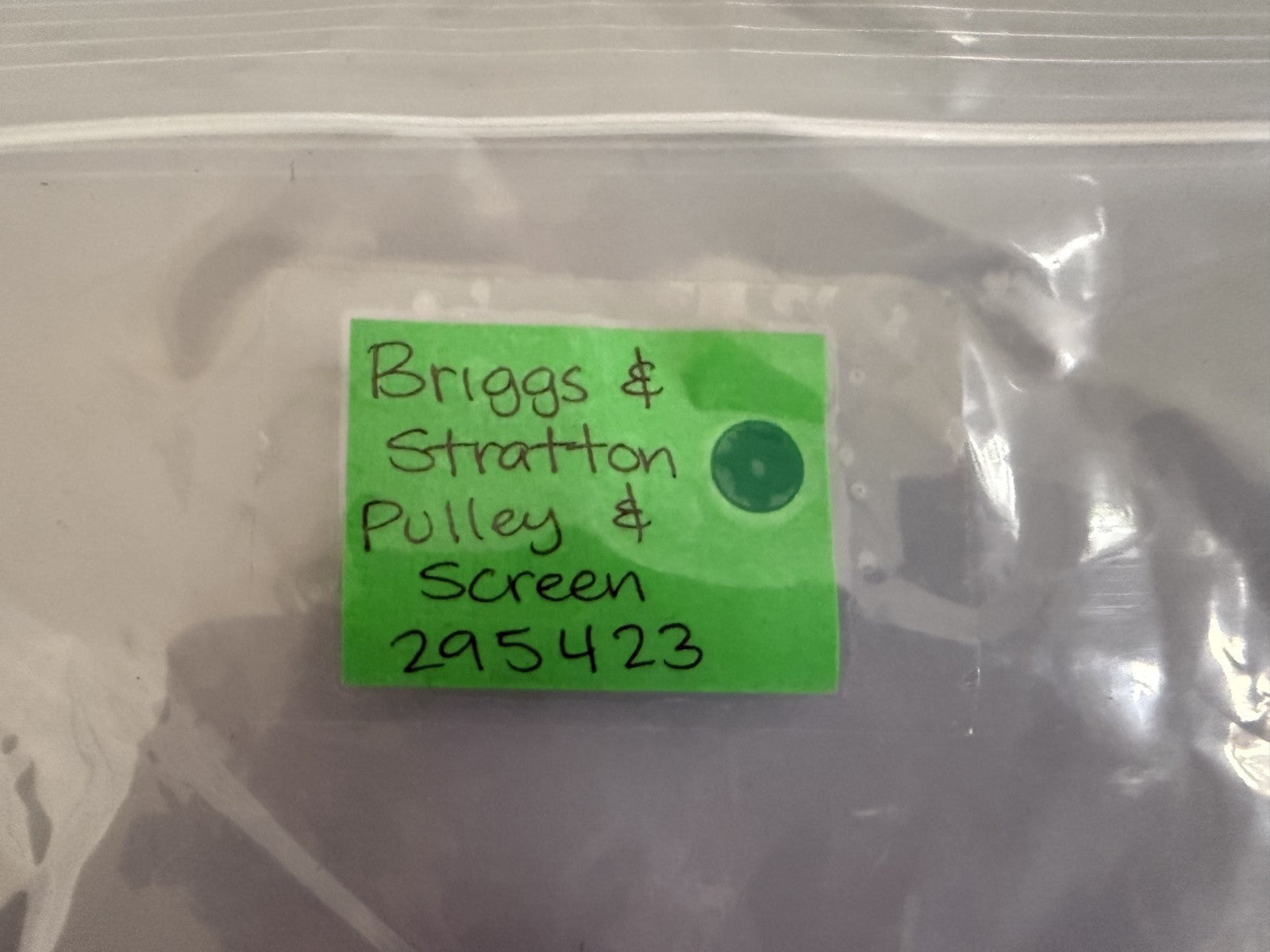 NEW OEM 295423 Briggs & Stratton Pulley & Screen 0820