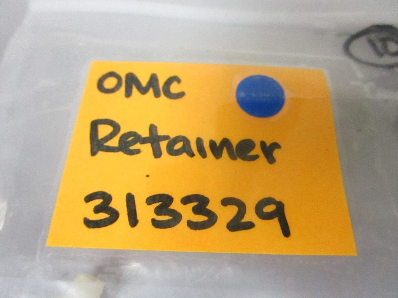 *NEW OEM* 0770 OMC Johnson Evinrude Retainer 313329 0313329