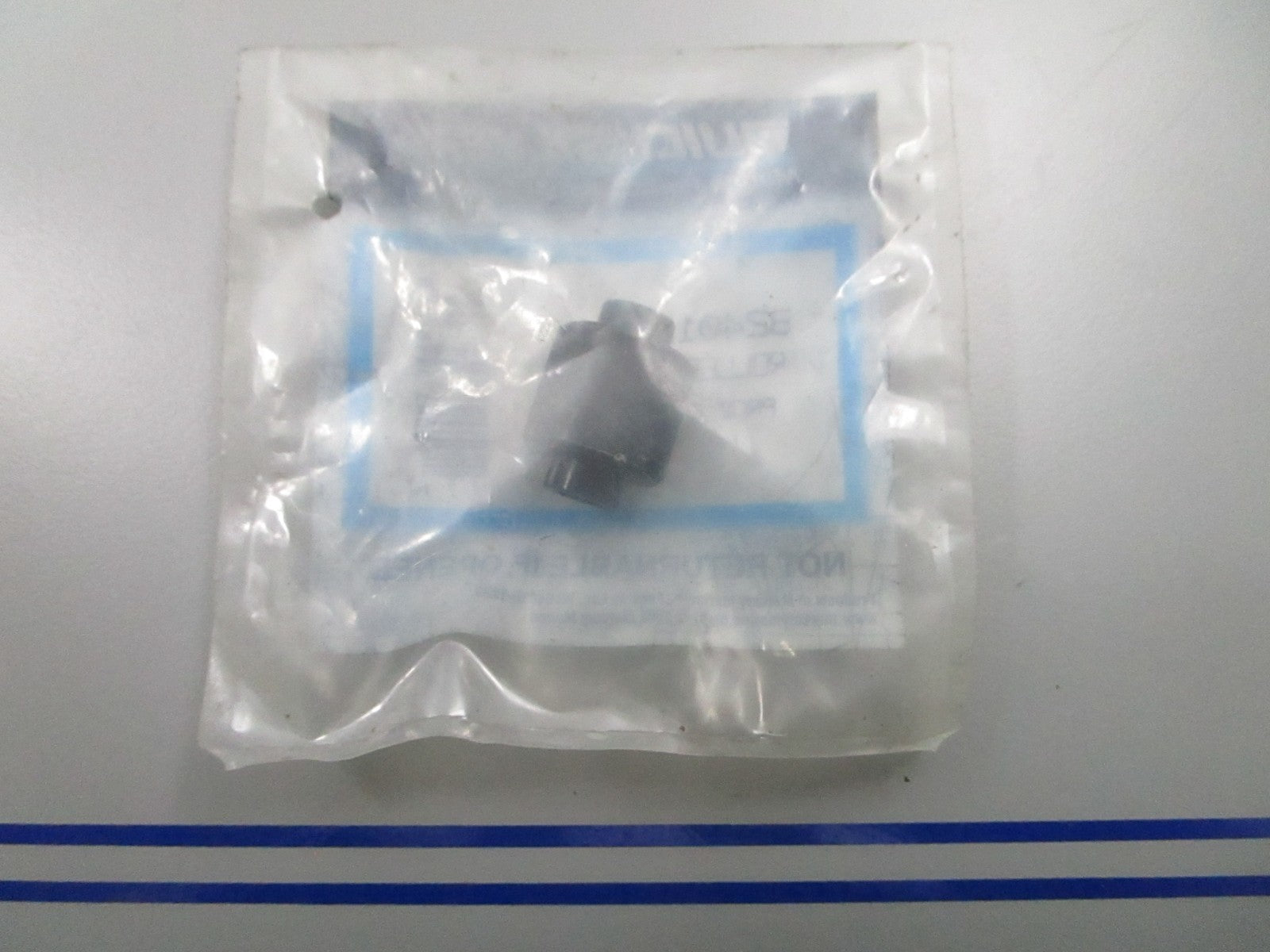 *NEW OEM* 0810 Mercury Quicksilver Roller 824012