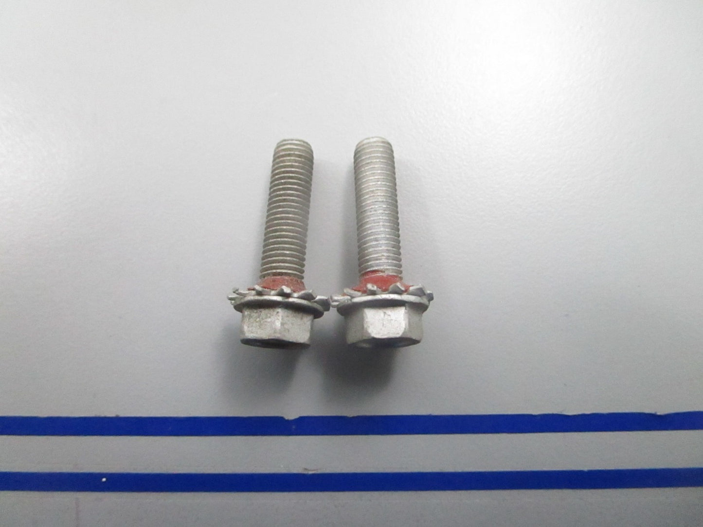 *NEW OEM* (LOT OF 2) 0810 OMC Johnson Evinrude Screw 311539 0311539