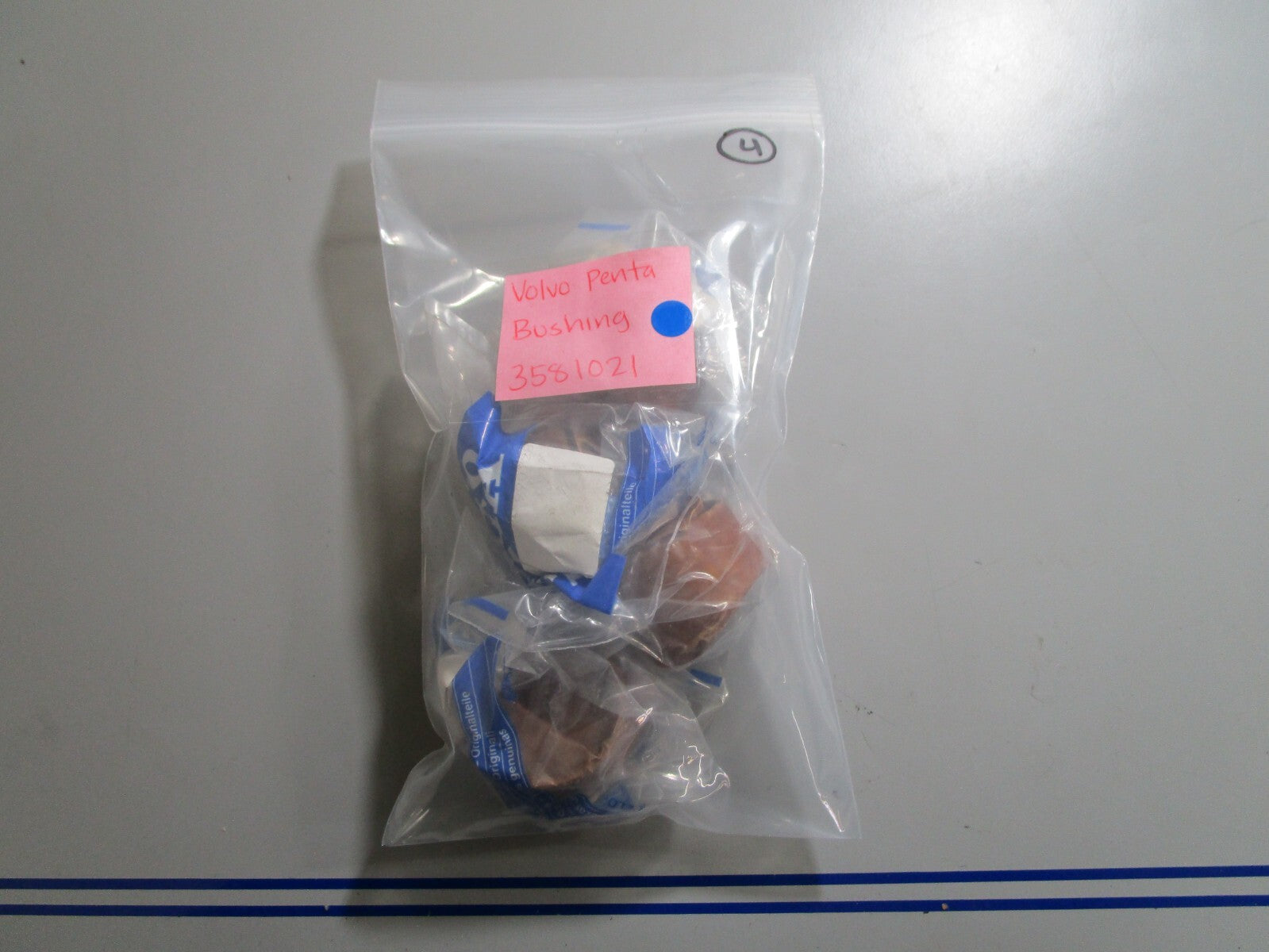 *NEW OEM* 0810 Volvo Penta Bushing 3581021