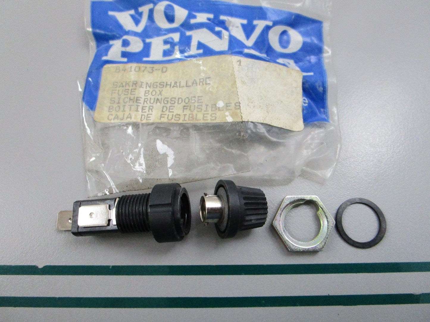 NEW OEM 841073 Volvo Penta Fuse Holder 0810