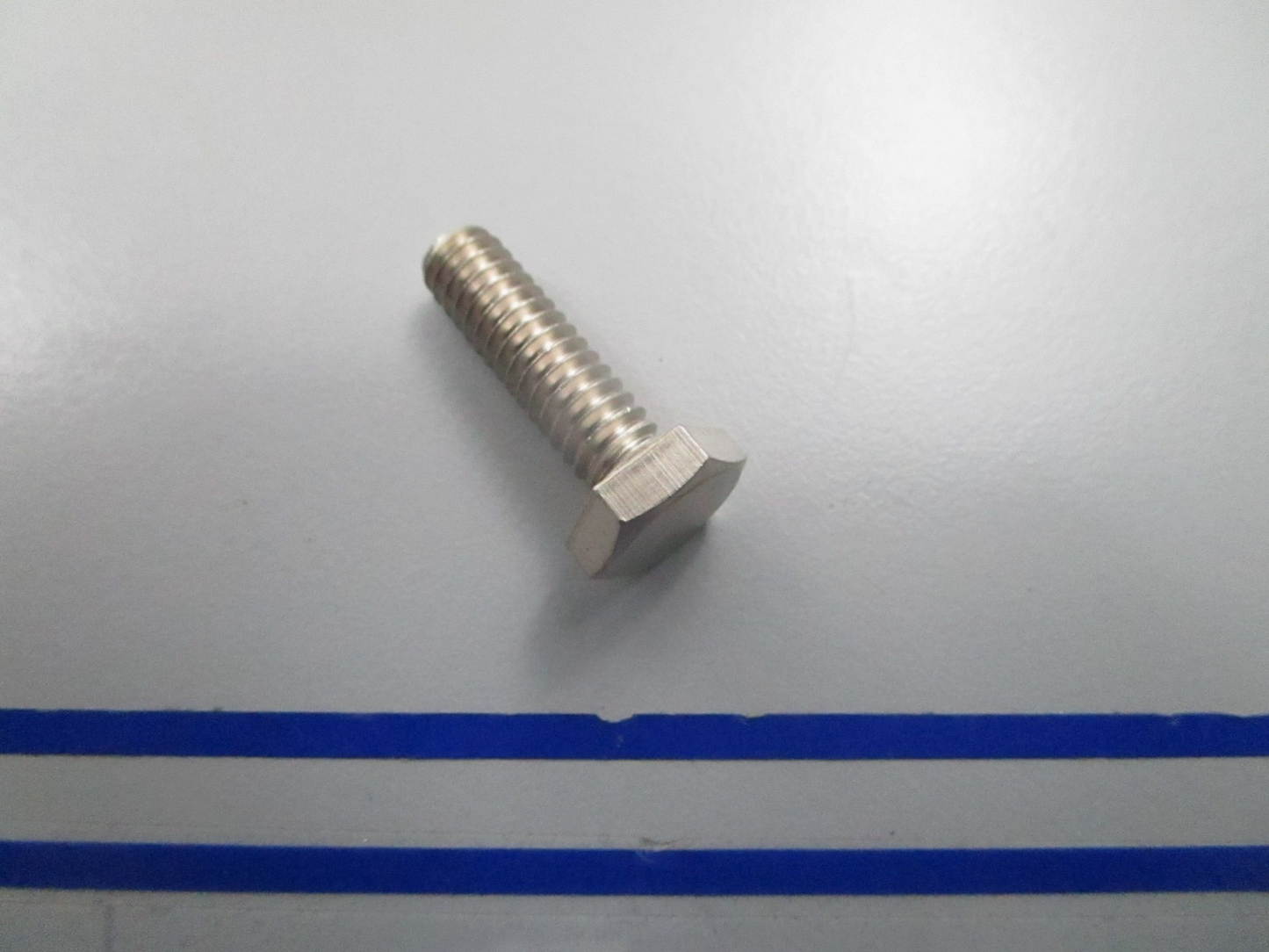 *NEW OEM* 0810 OMC Johnson Evinrude Screw 319545 0319545