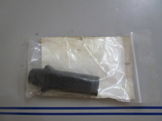 *NEW OEM* 0810 OMC Johnson Evinrude Exhaust Seal 326922 0326922