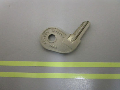 *NEW OEM* 0810 OMC Johnson Evinrude Ignition Key 73-3 501768 0501768