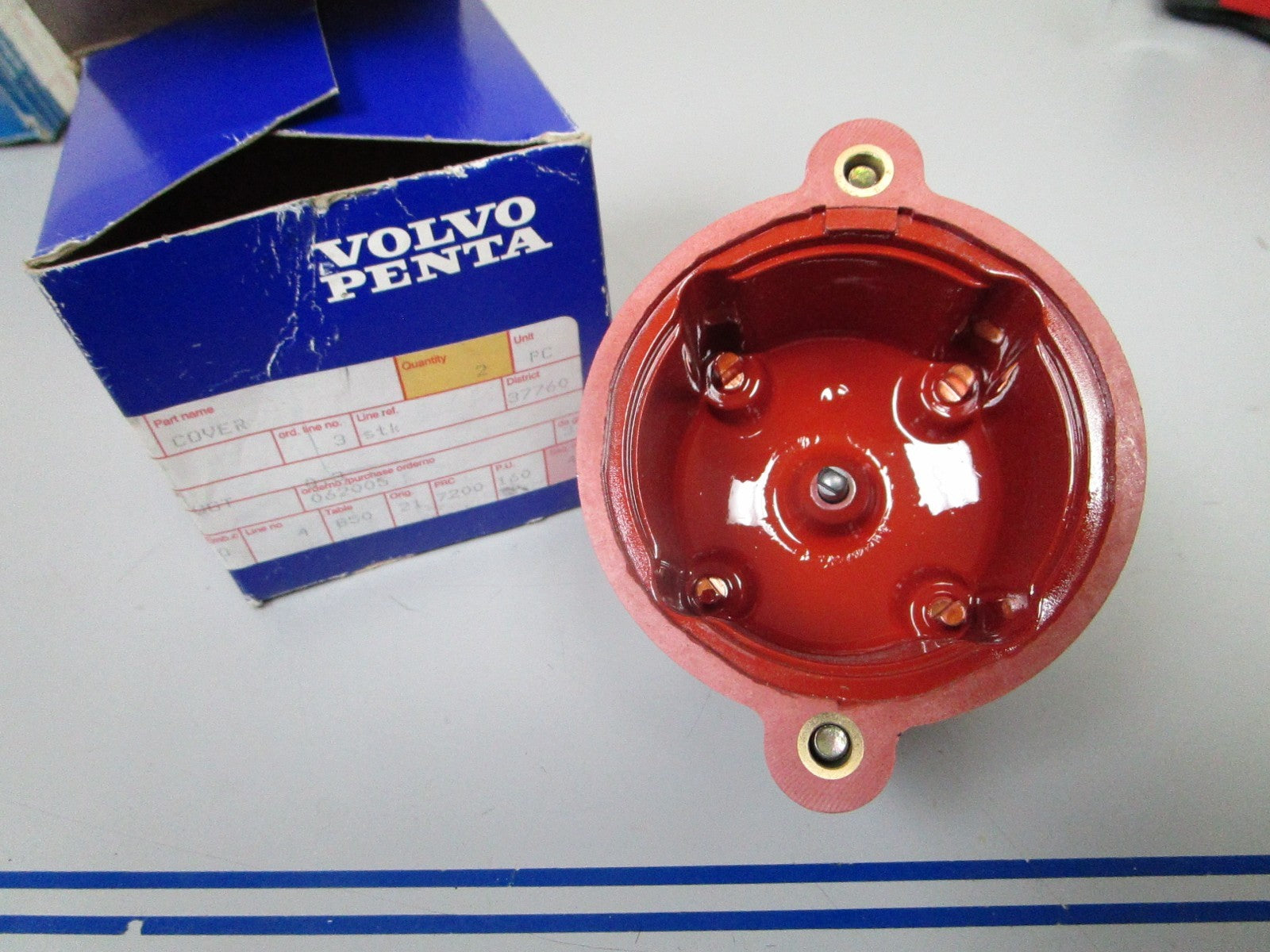 *NEW OEM* 0840 Volvo Penta Distributor Cap Cover 841263