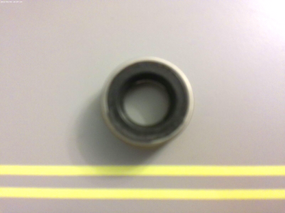 *NEW OEM* 0750 Sierra OIL SEAL 18-2031 Replaces OMC 321787