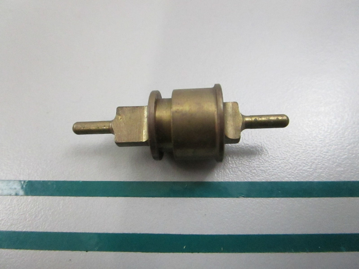 NEW OEM 323848 0323848 OMC Johnson Evinrude Pump Control Piston 0810