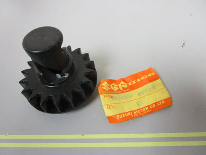 *NEW OEM* 0720 Suzuki Starter Pinion 18261-98300