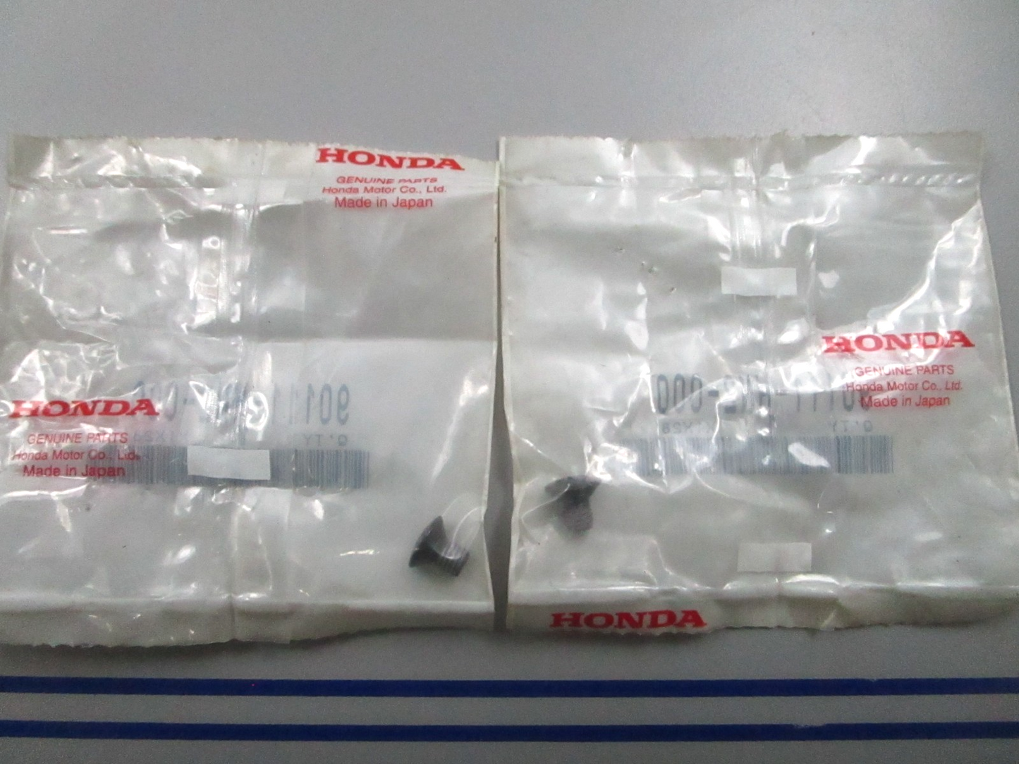 *NEW OEM* (LOT OF 2) 0810 Honda Screw 90111-HN2-000