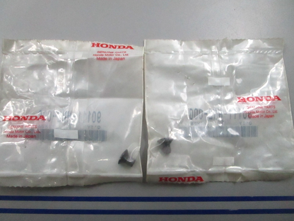 *NEW OEM* (LOT OF 2) 0810 Honda Screw 90111-HN2-000