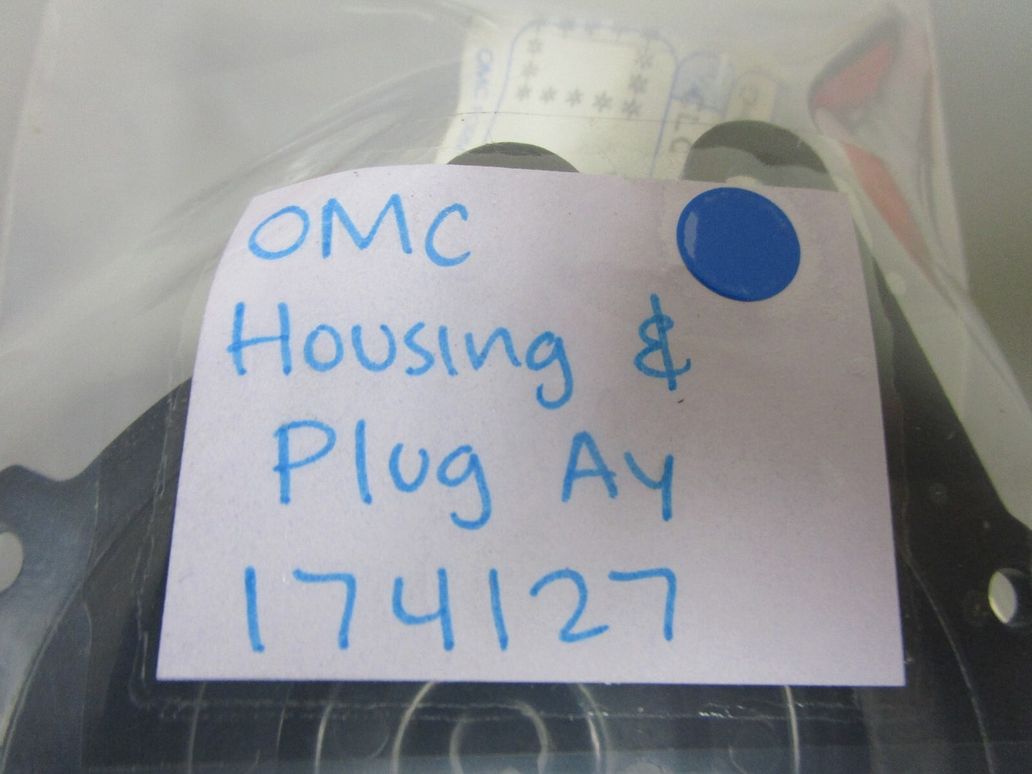 *NEW OEM* 0810 OMC Johnson Evinrude Housing & Plug Assembly 174127 0174127