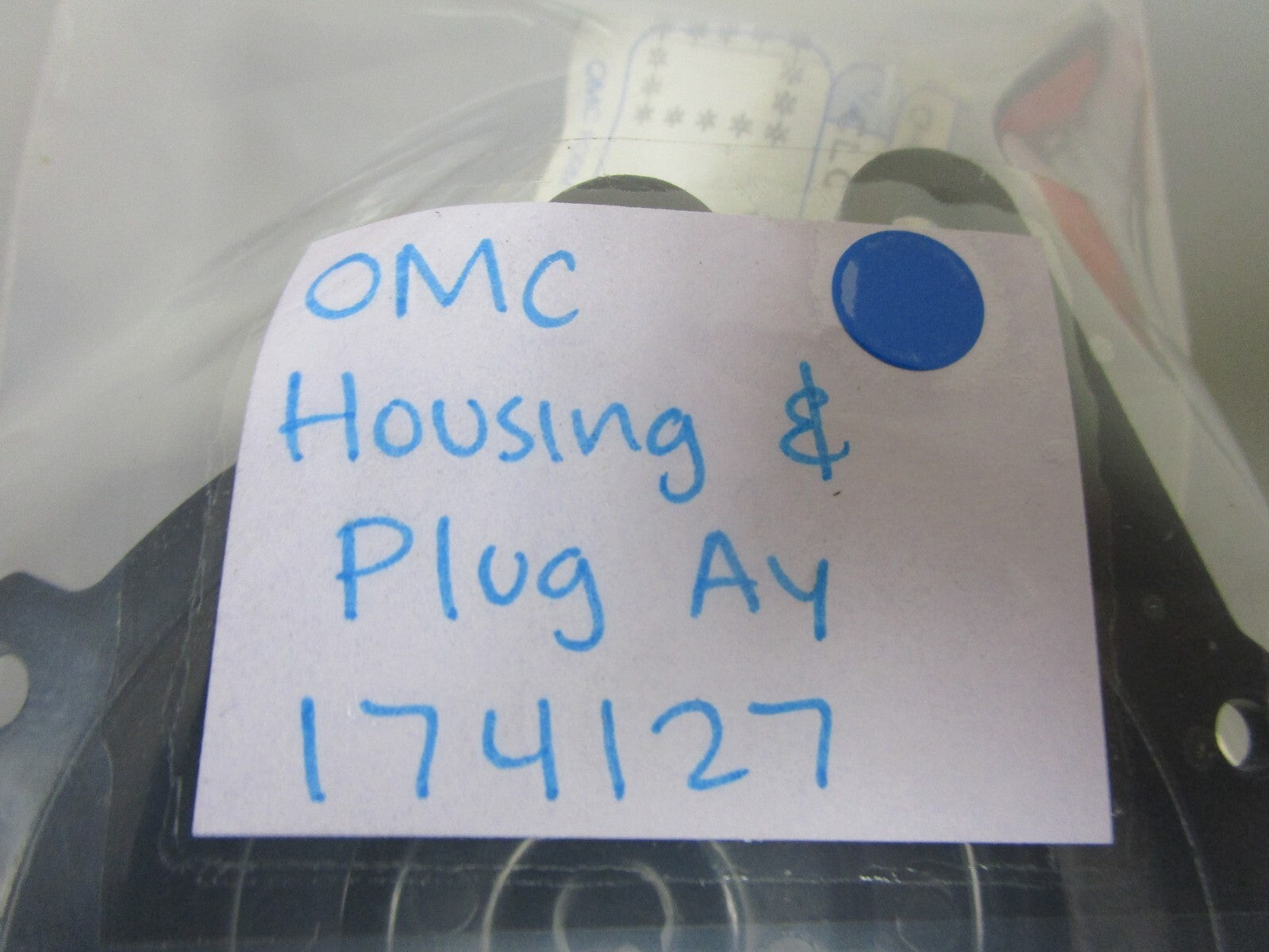 *NEW OEM* 0810 OMC Johnson Evinrude Housing & Plug Assembly 174127 0174127