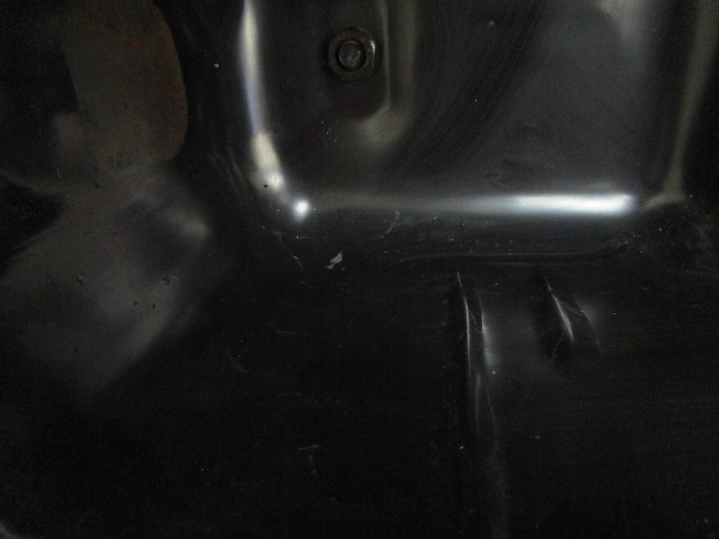 *NEW OEM* 0820 OMC Johnson Evinrude Oil Pan 5006166