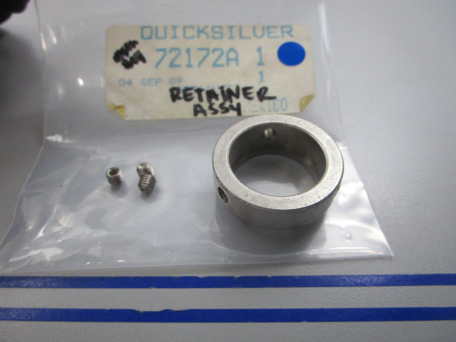 NEW OEM 72172A 1 Mercury Quicksilver Retainer Assembly 0810