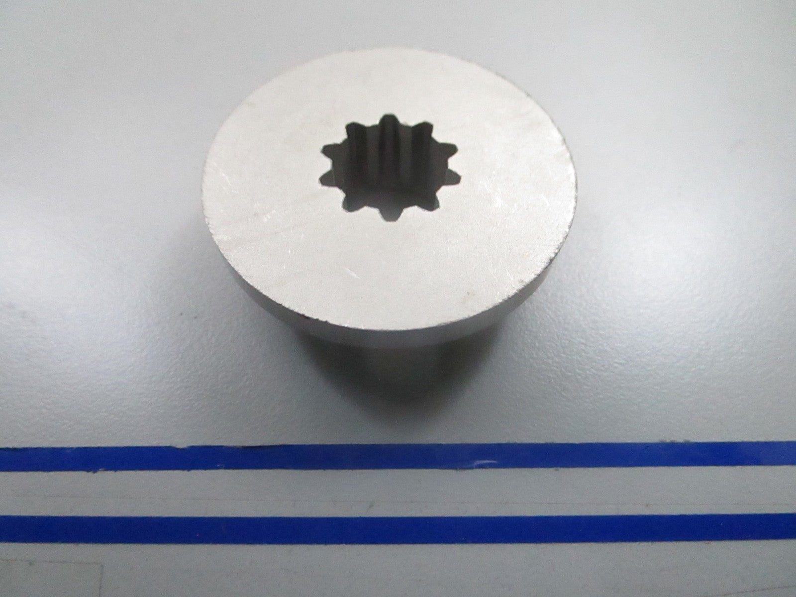 *NEW OEM* 0810 Mercury Quicksilver Thrust Hub 851281