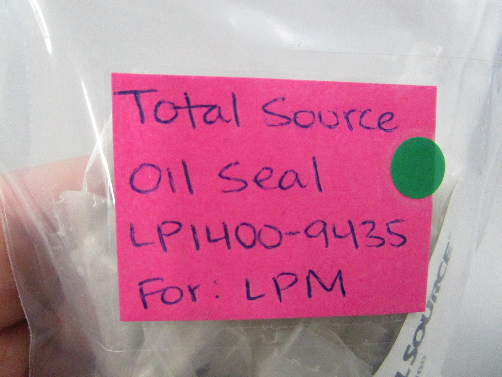 NEW (LOT OF 2) LP1400-9435 For: LPM Total Source Oil Seal 0810