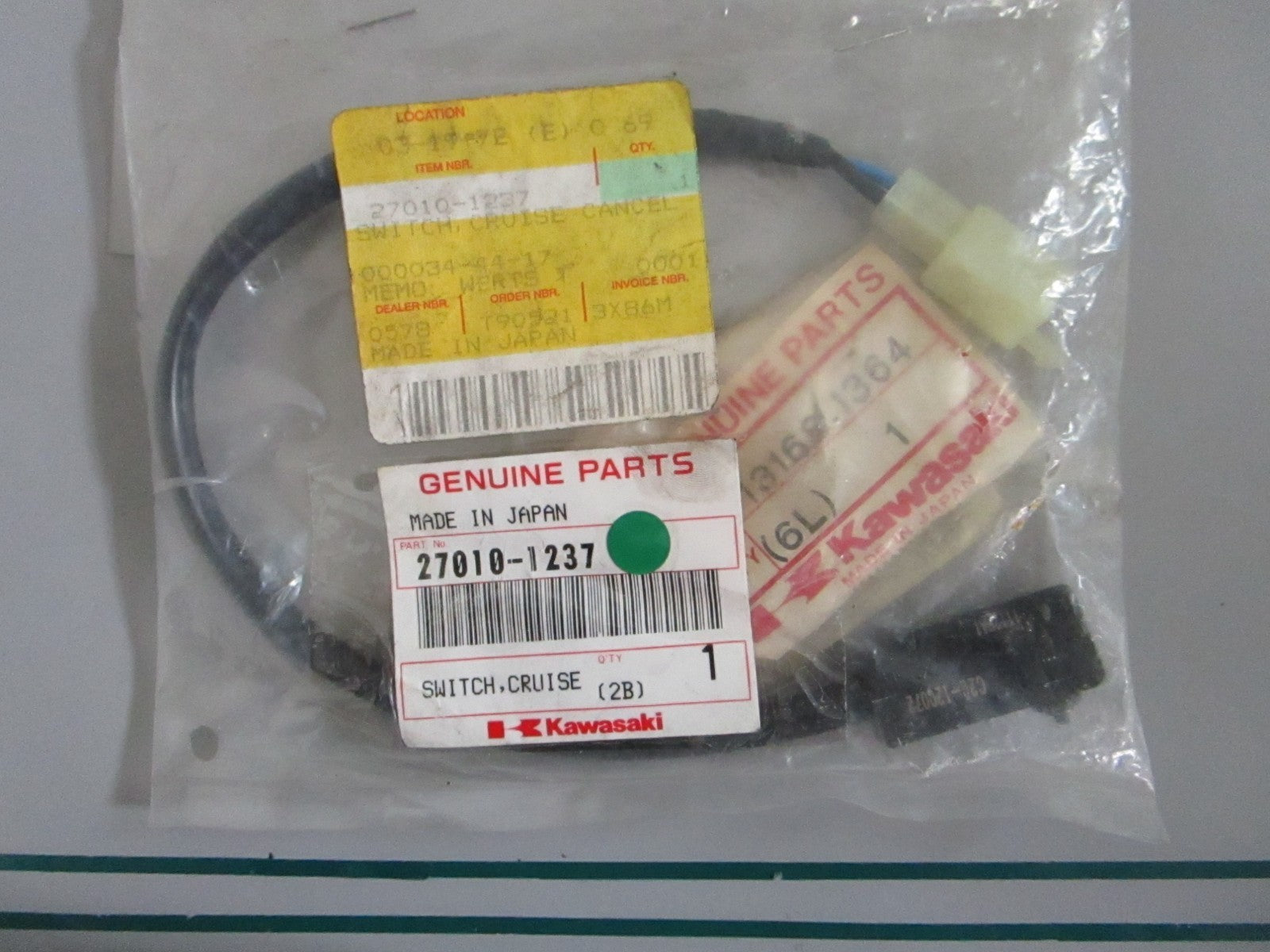 Kawasaki NEW OEM Switch 27010-1237 Motorcycle Engine NOS Genuine Part 0820