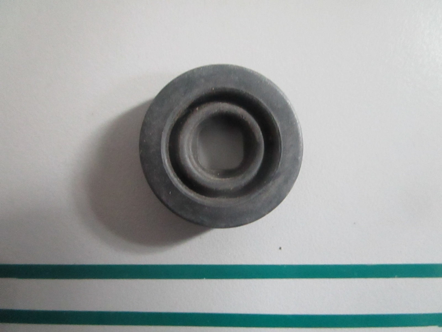NEW OEM 204457 0204457 OMC Johnson Evinrude Grommet 0820