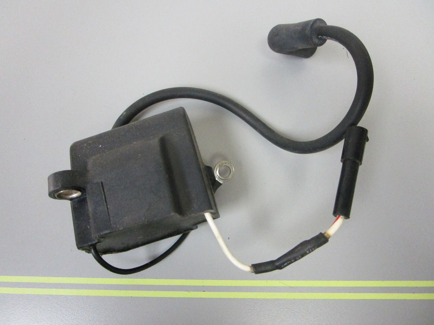 *NEW OEM* 0720 Mercury Force Chrysler Quicksilver Ignition Coil F615475