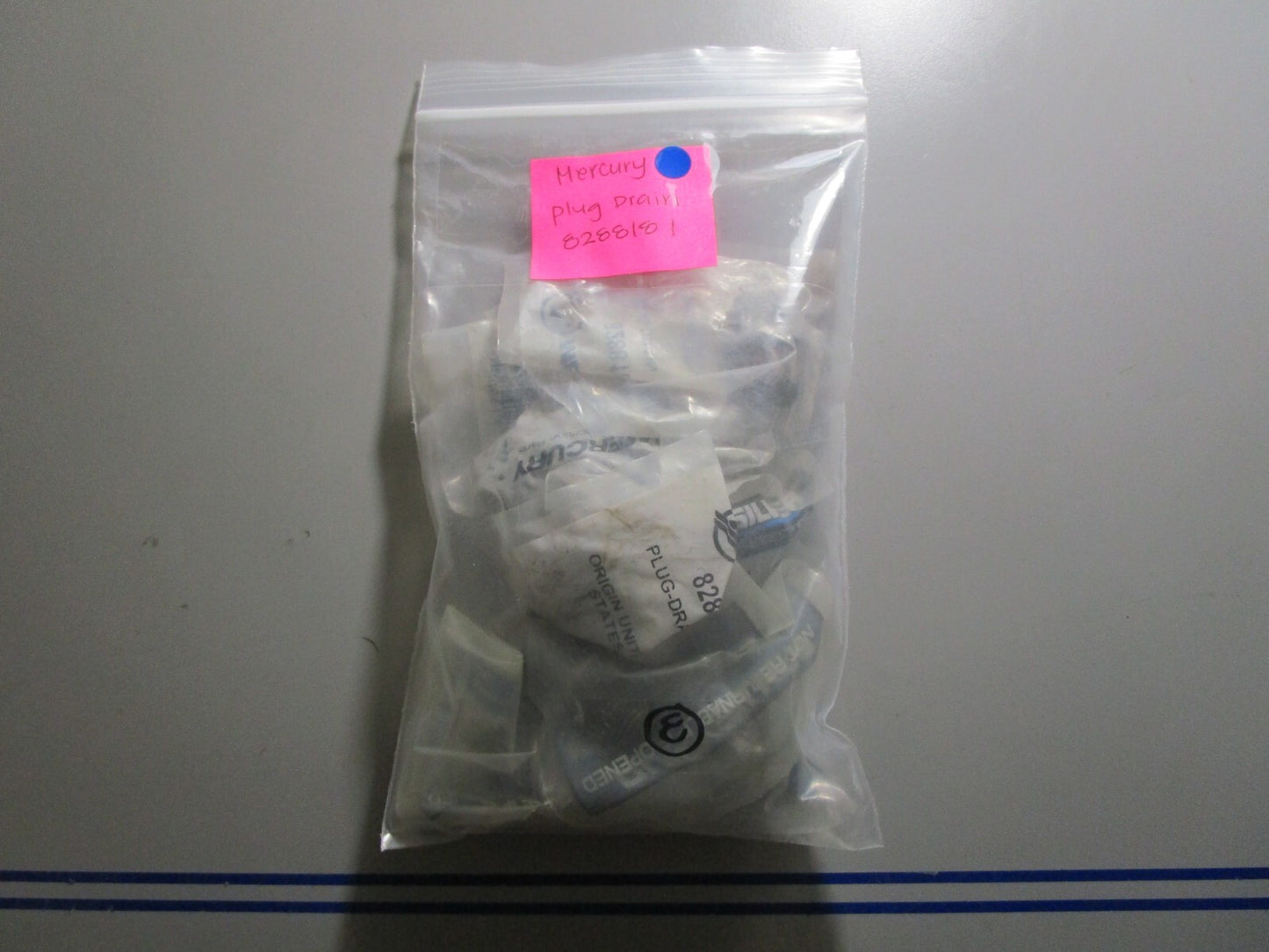 *NEW OEM* 0810 Mercury Quicksilver Plug Drain 8288181