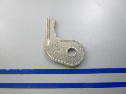 NEW OEM 501790 0501790 OMC Johnson Evinrude #25 Ignition Key 0810