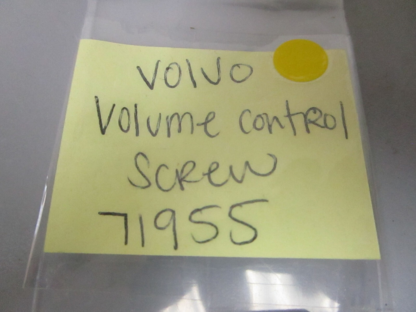 *NEW OEM* 0810 Volvo Penta Volume Control Screw 71955