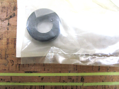 *NEW OEM* 0750 OMC Johnson Evinrude GROMMET 311543 0311543