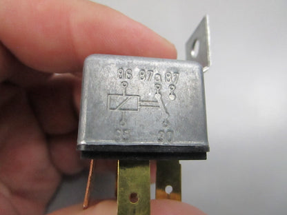 NEW OEM 876040 Volvo Penta Relay 0810