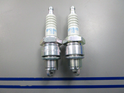 NEW (LOT OF 2) BPZ8HS-10 NGK Spark Plug 0810