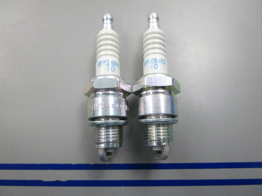 NEW (LOT OF 2) BPZ8HS-10 NGK Spark Plug 0810