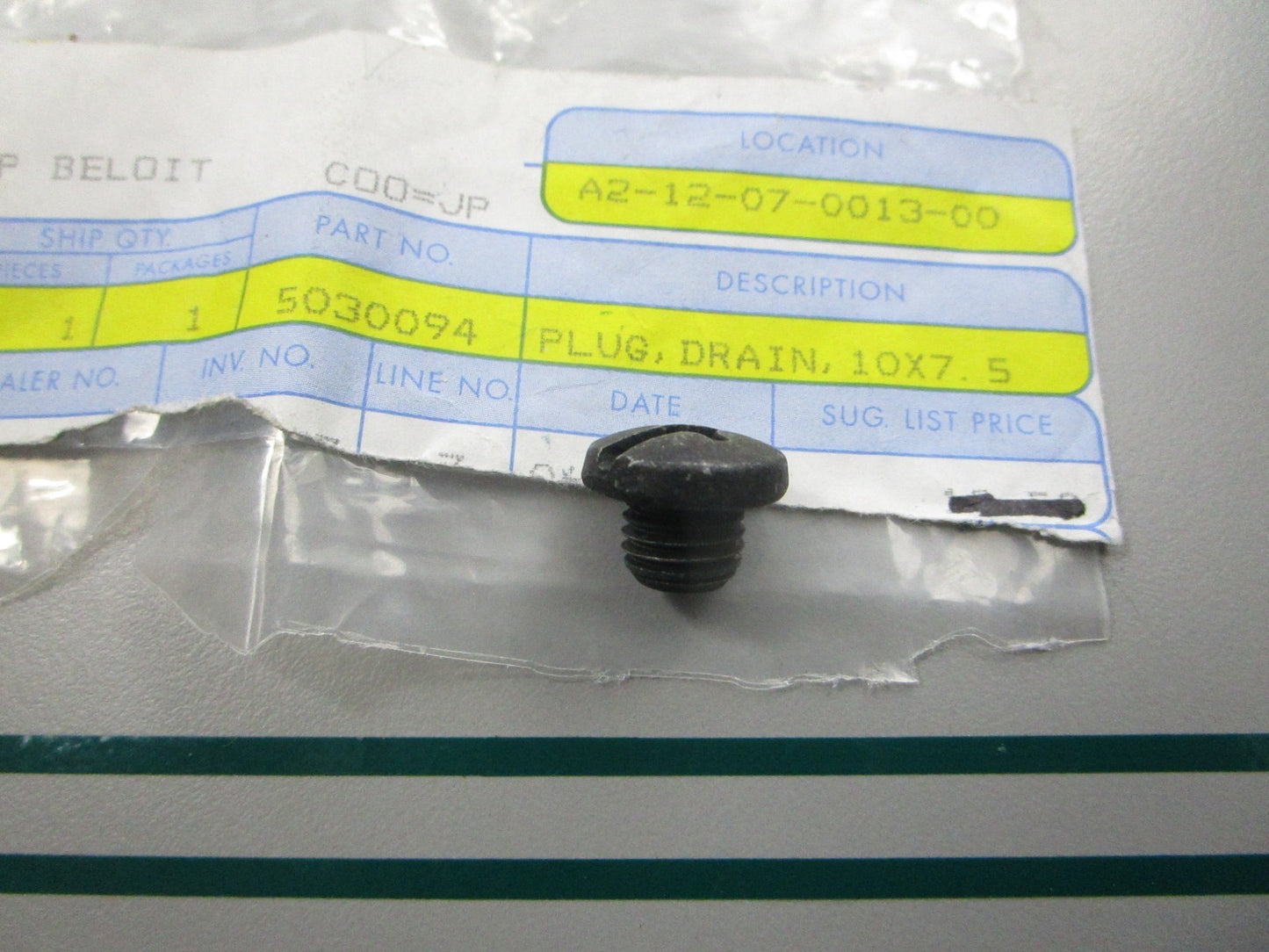 NEW OEM 5030094 OMC Johnson Evinrude Drain Plug 0810