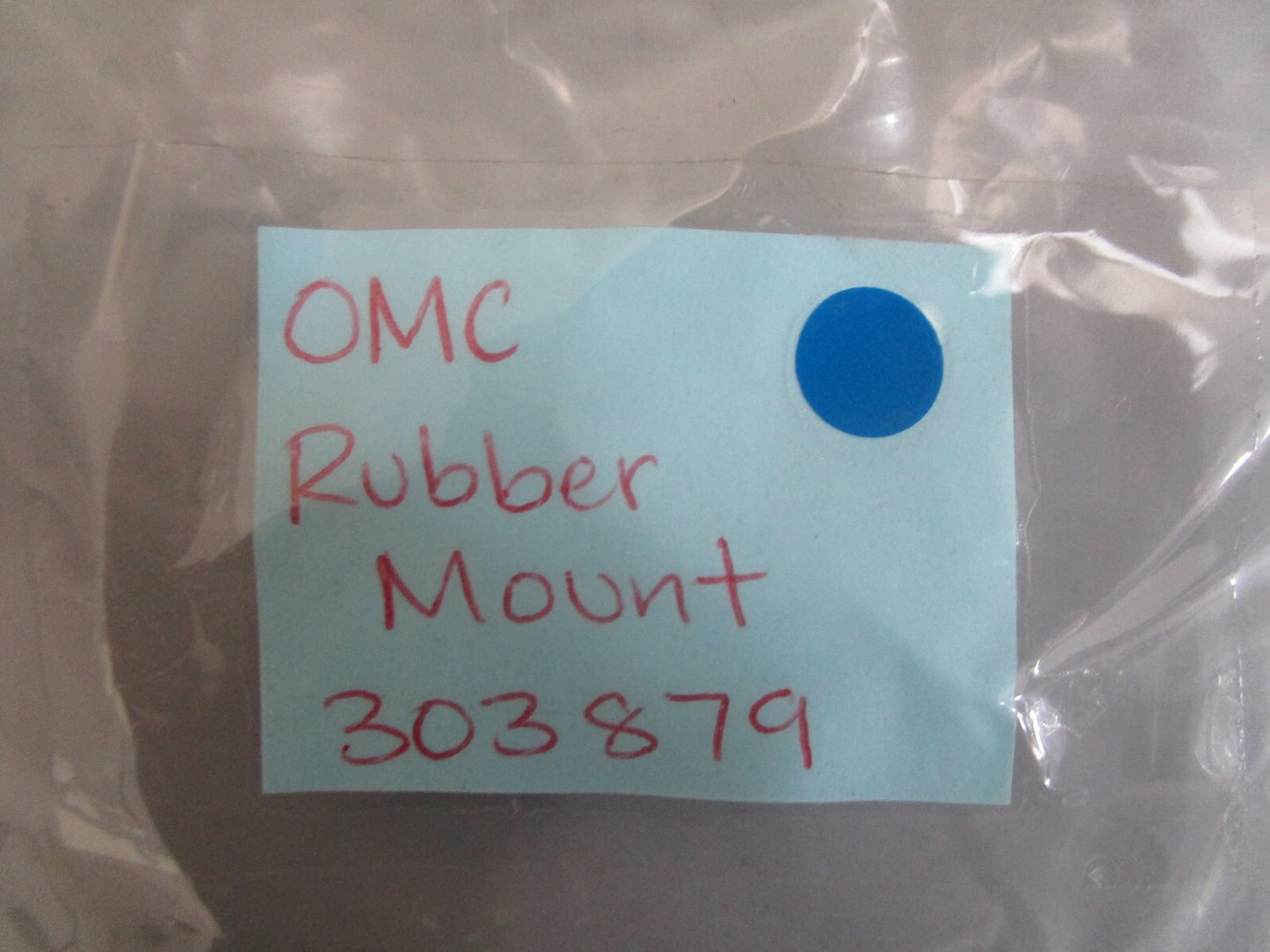 *NEW OEM* 0810 OMC Johnson Evinrude Rubber Mount 303879 0303879