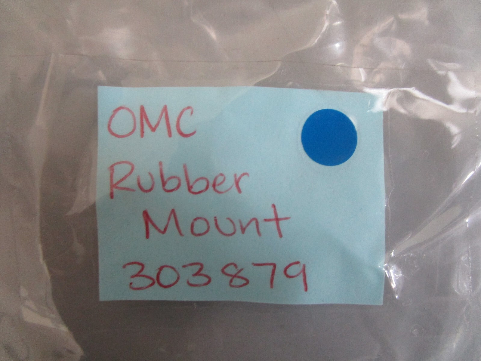*NEW OEM* 0810 OMC Johnson Evinrude Rubber Mount 303879 0303879