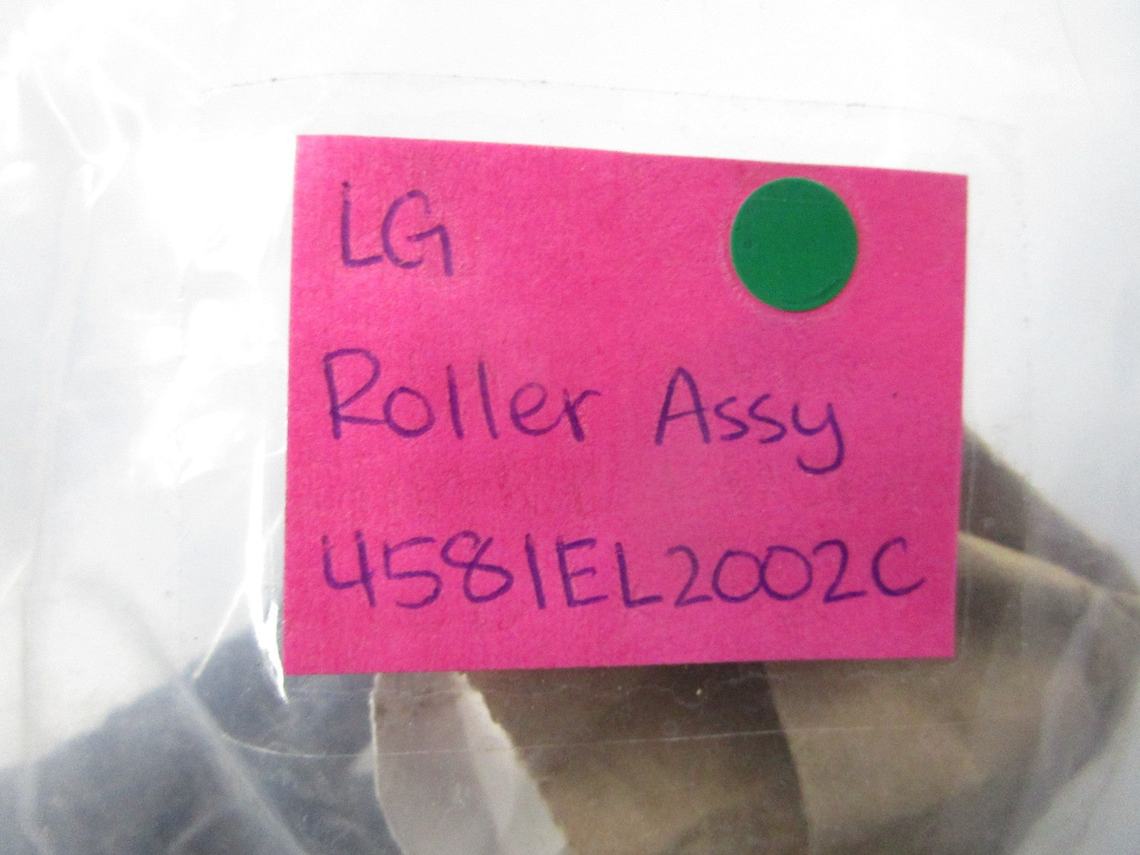 NEW OEM 4581EL2002C LG Roller Assembly 0810
