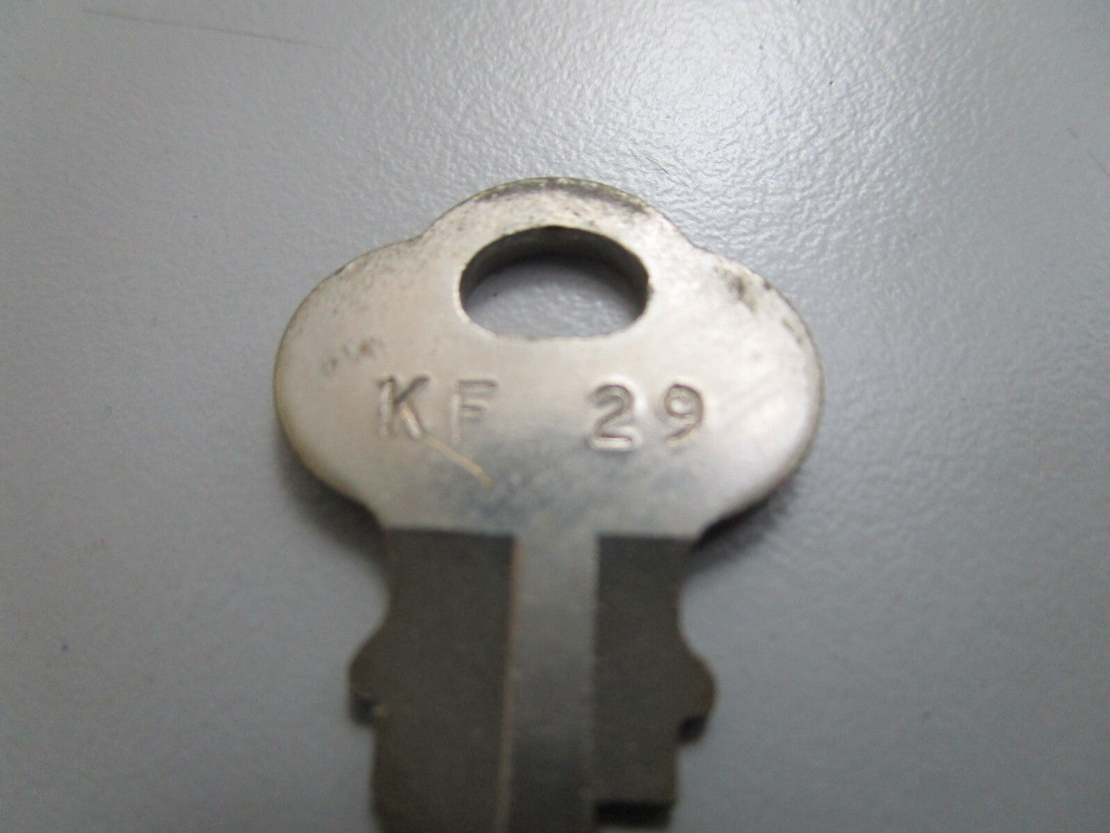 *NEW OEM* 0810 OMC Johnson Evinrude Ignition Key KF29 501544 0501544