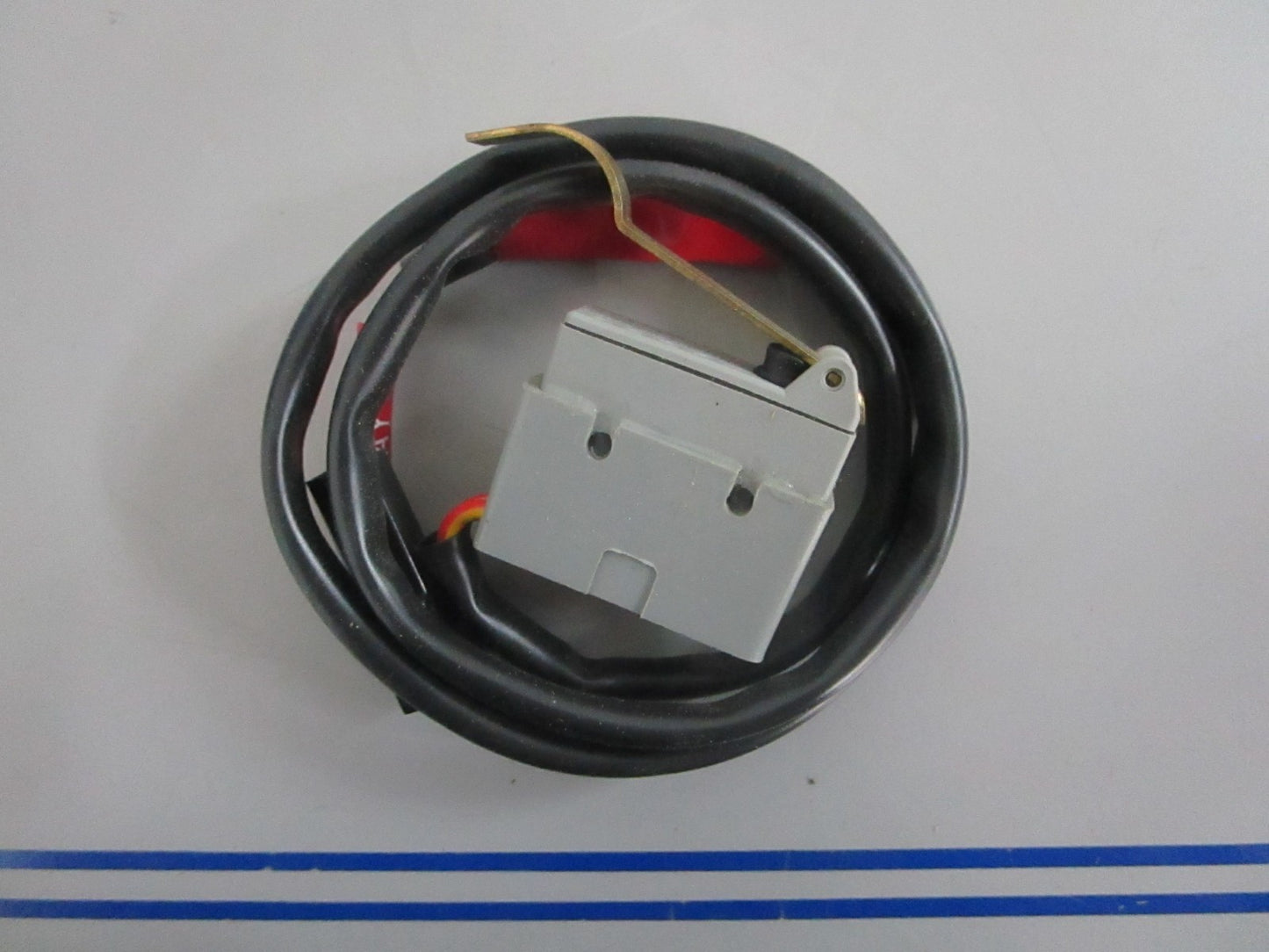 *NEW OEM* 0820 Volvo Penta Breaker 852049