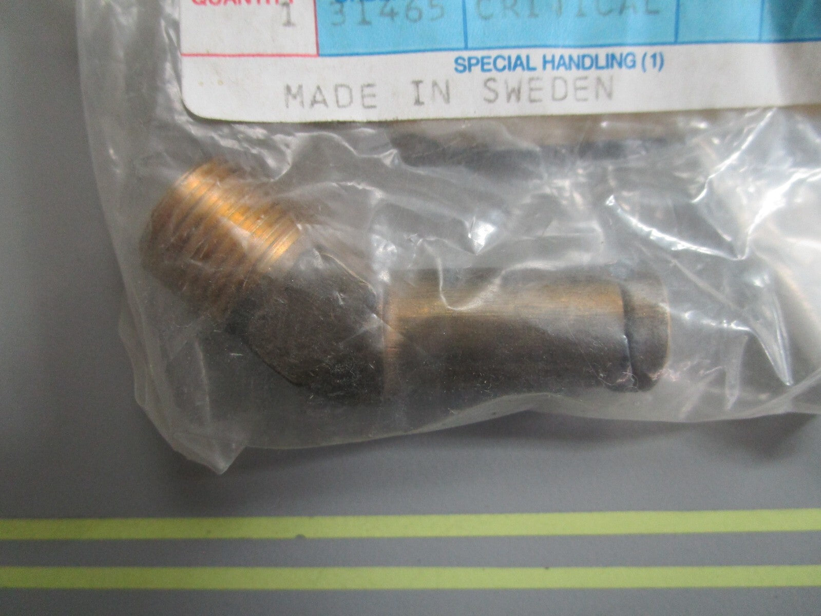 *NEW OEM* 0810 Volvo Penta Elbow Nipple 941534