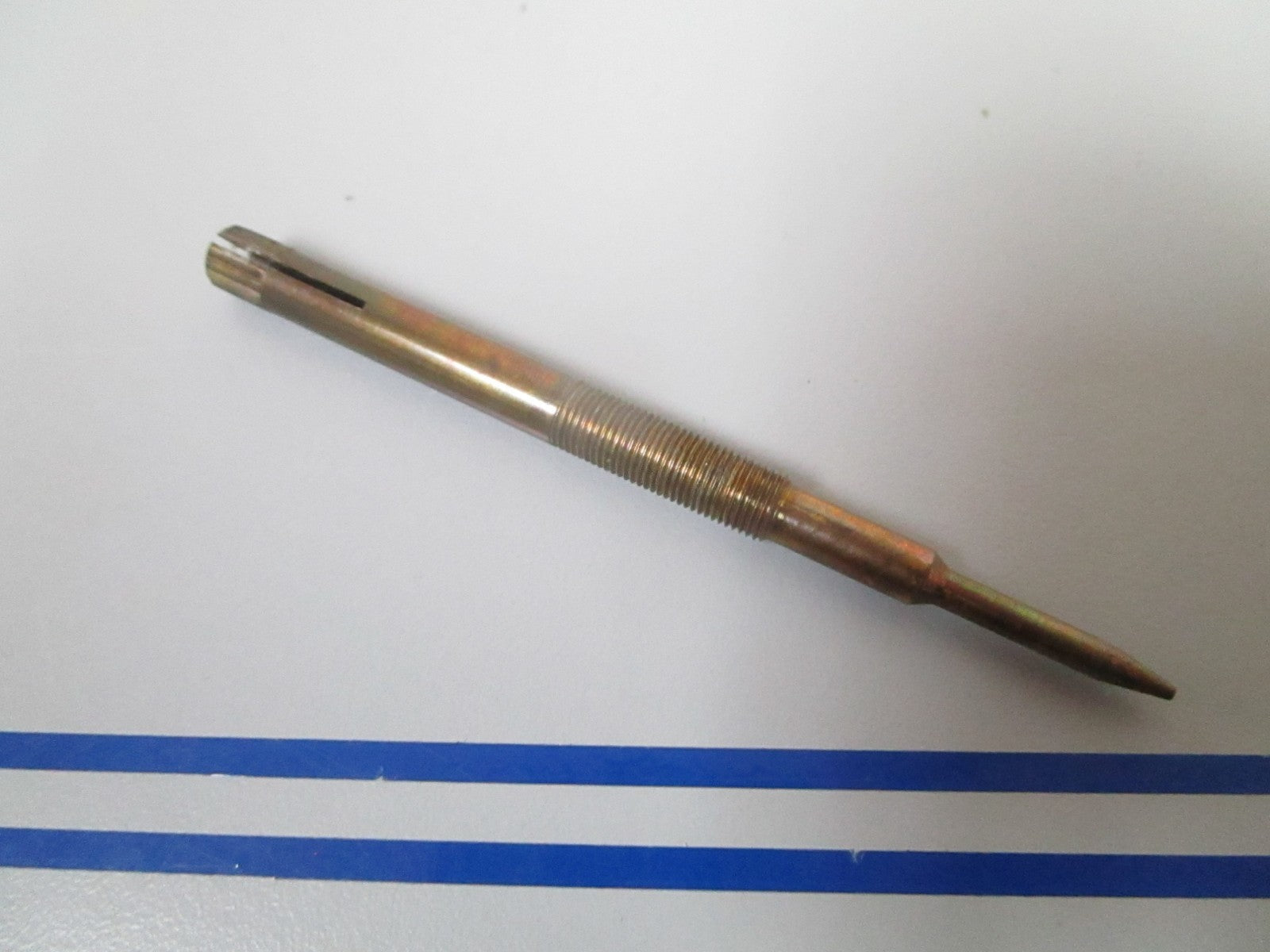 NEW OEM 204426 0204426 OMC Johnson Evinrude Needle Valve 0810